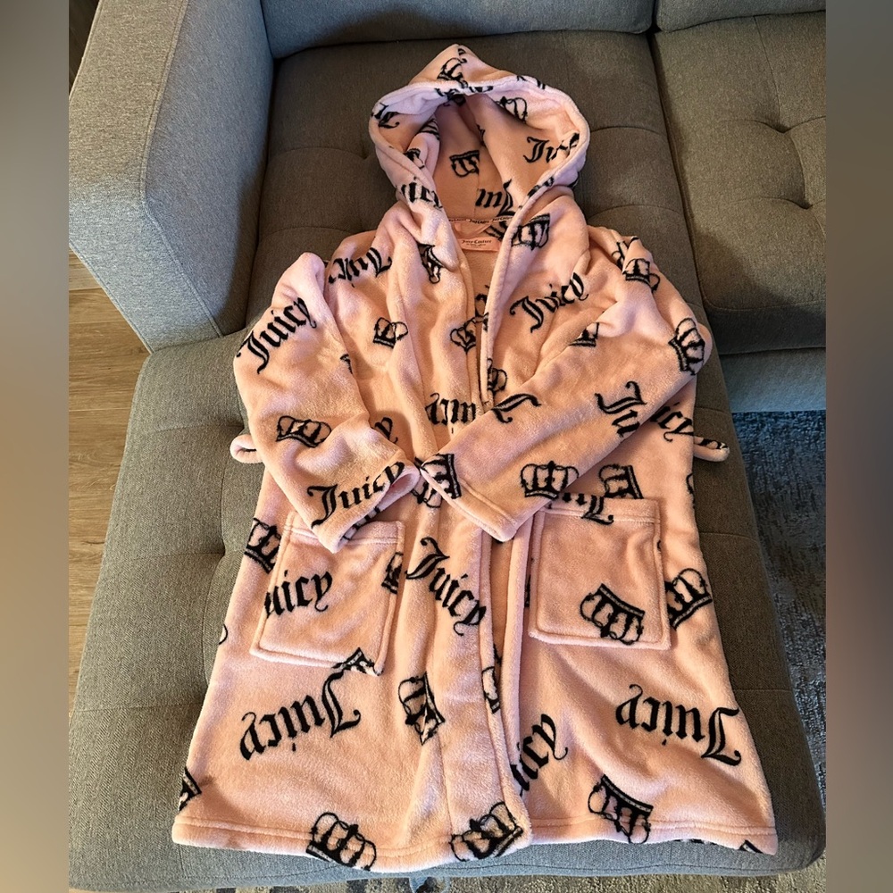 Juicy Robe